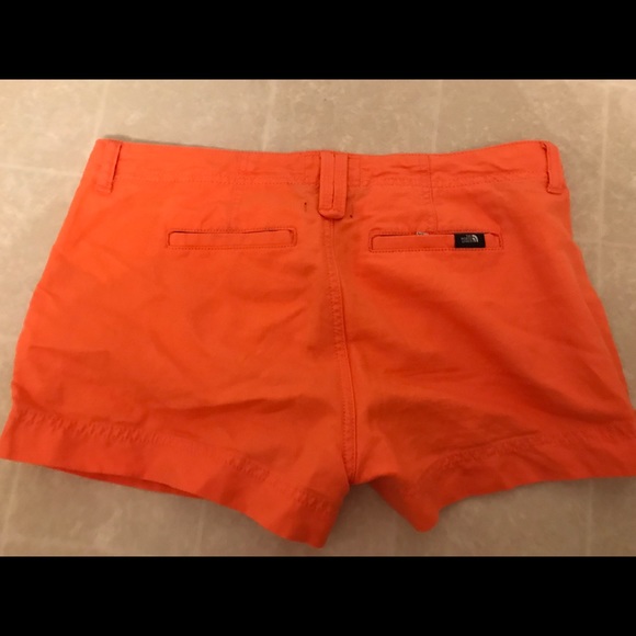 The North Face Coral Shorts - Picture 3 of 4